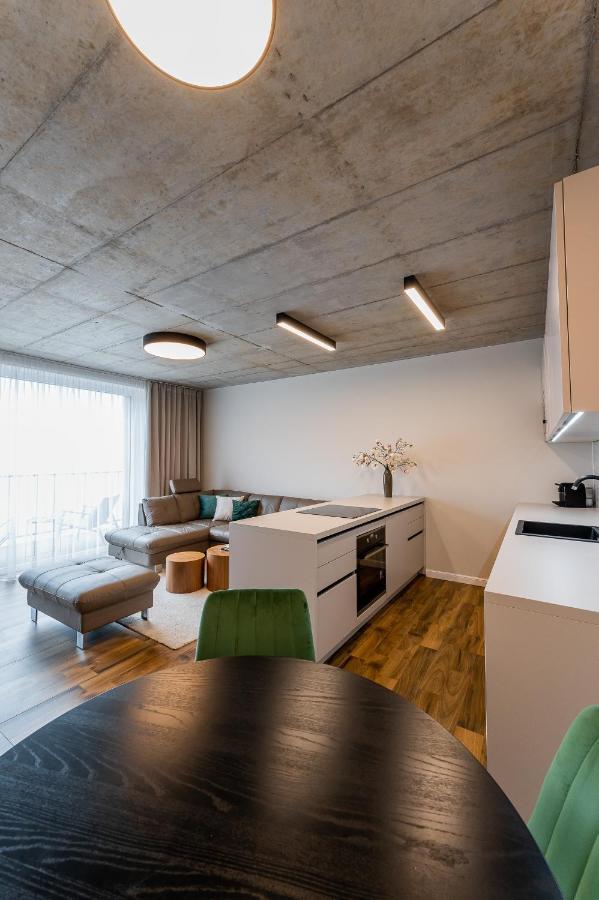 H75 Apartments Kosice Centre エクステリア 写真
