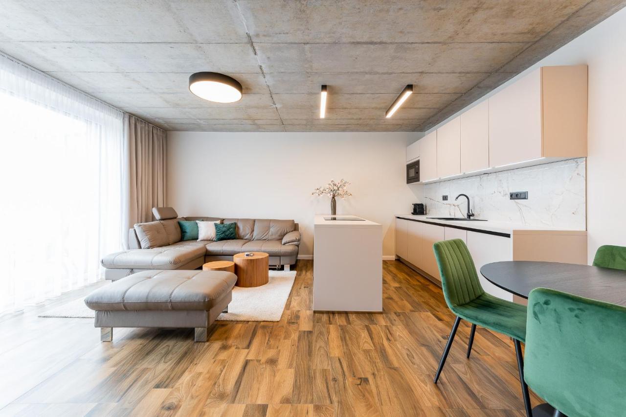 H75 Apartments Kosice Centre エクステリア 写真