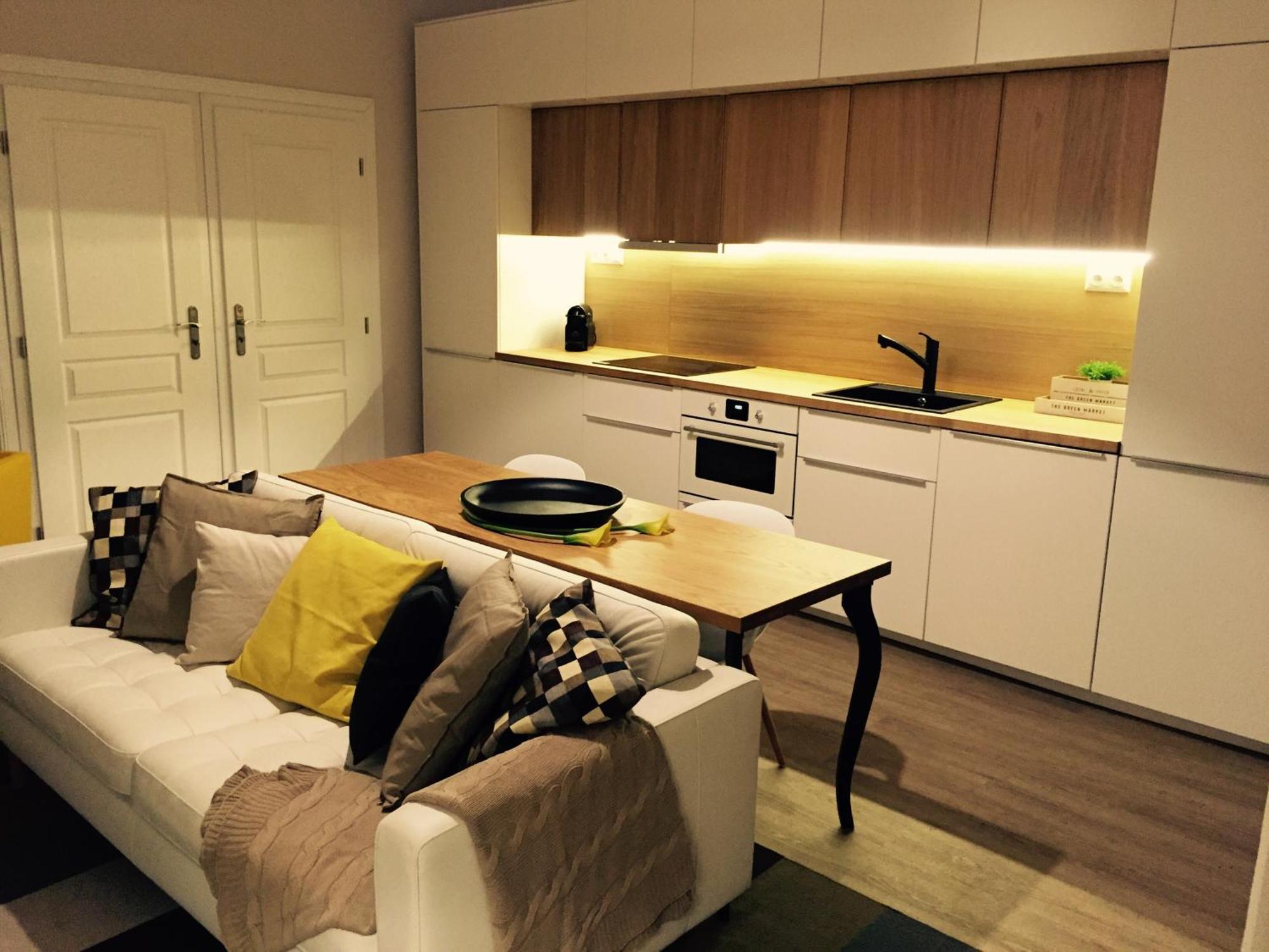 H75 Apartments Kosice Centre エクステリア 写真