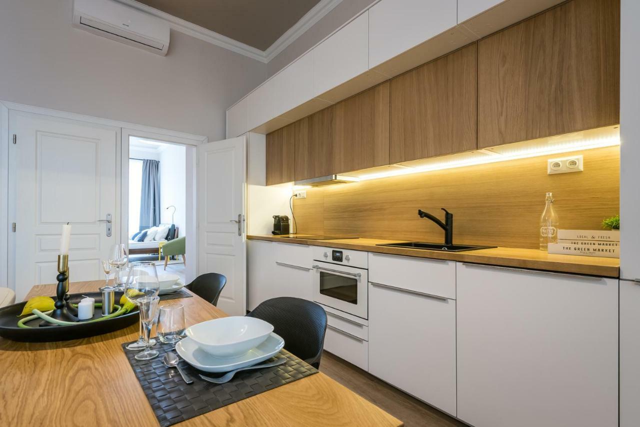 H75 Apartments Kosice Centre エクステリア 写真